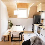 Tdi - Modern 2-bedroom In Nature